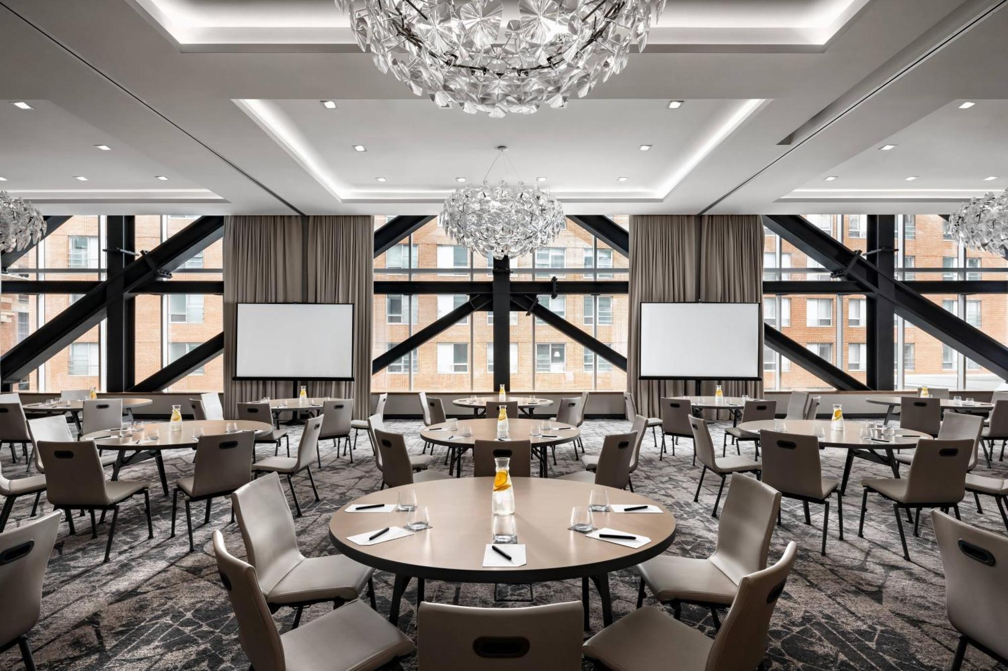 Humaniti Hotel Montreal, Autograph Collection Dış mekan fotoğraf